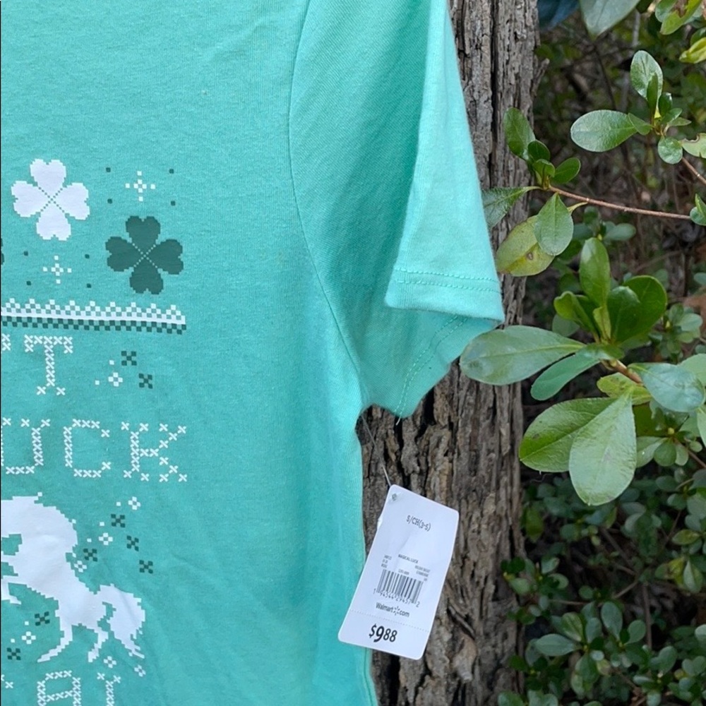 NWT Way To Celebrate! St Patrick’s Day I Don’t Need Luck I’m Magical Unicorn Tee